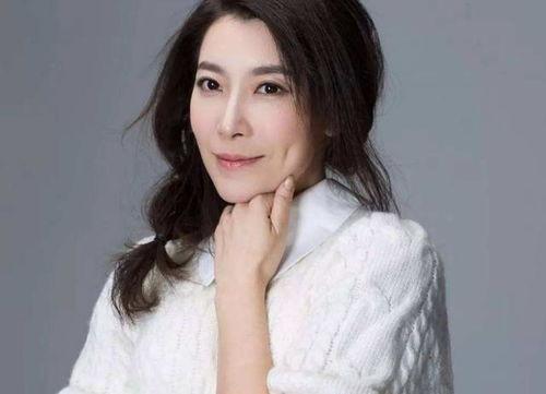 菲儿个人生活照,镜头下的温馨日常